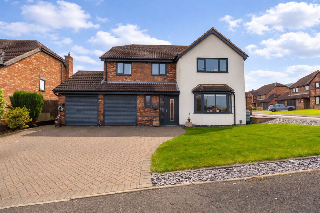 Property photo 1 of 43