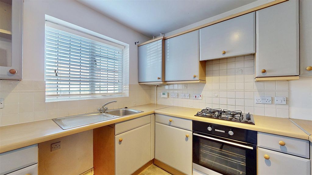 Property photo 3 of 15 P5.Jpg