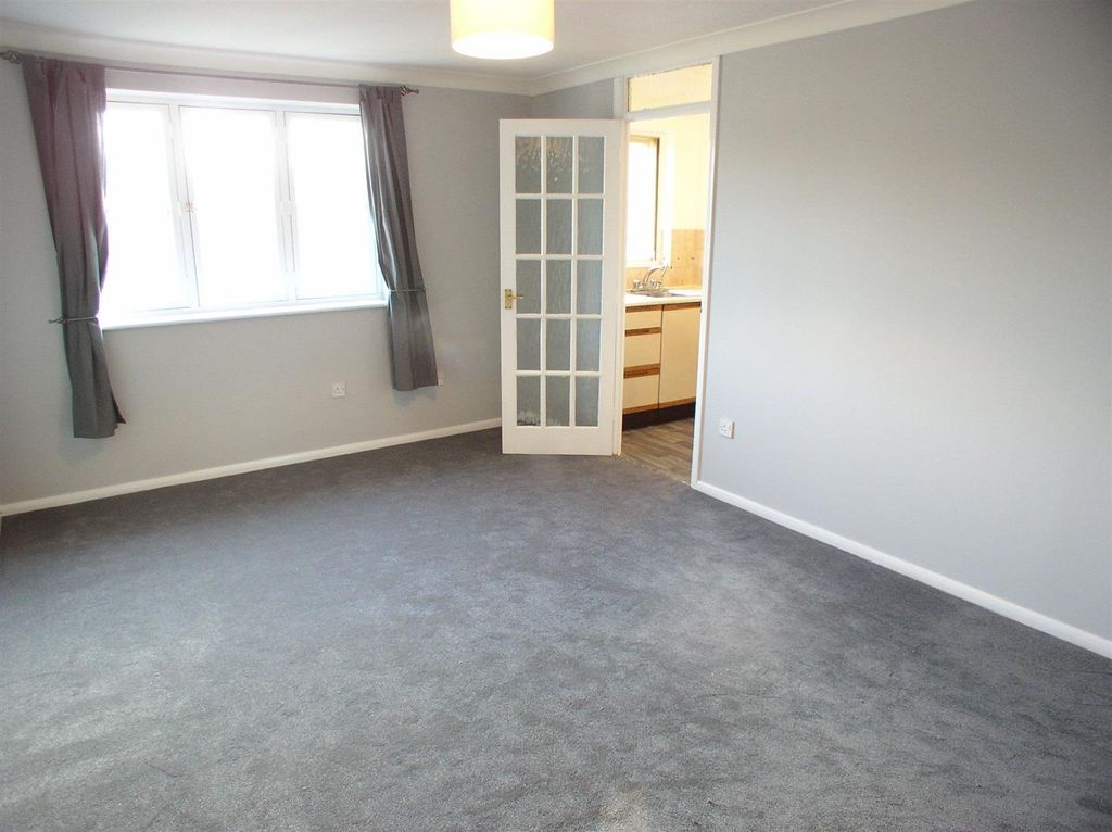 Property photo 2 of 7