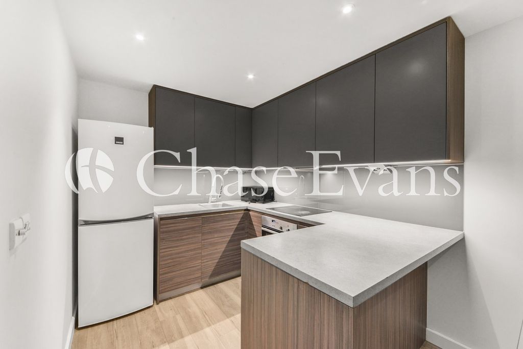 Property photo 3 of 15 Kitchen