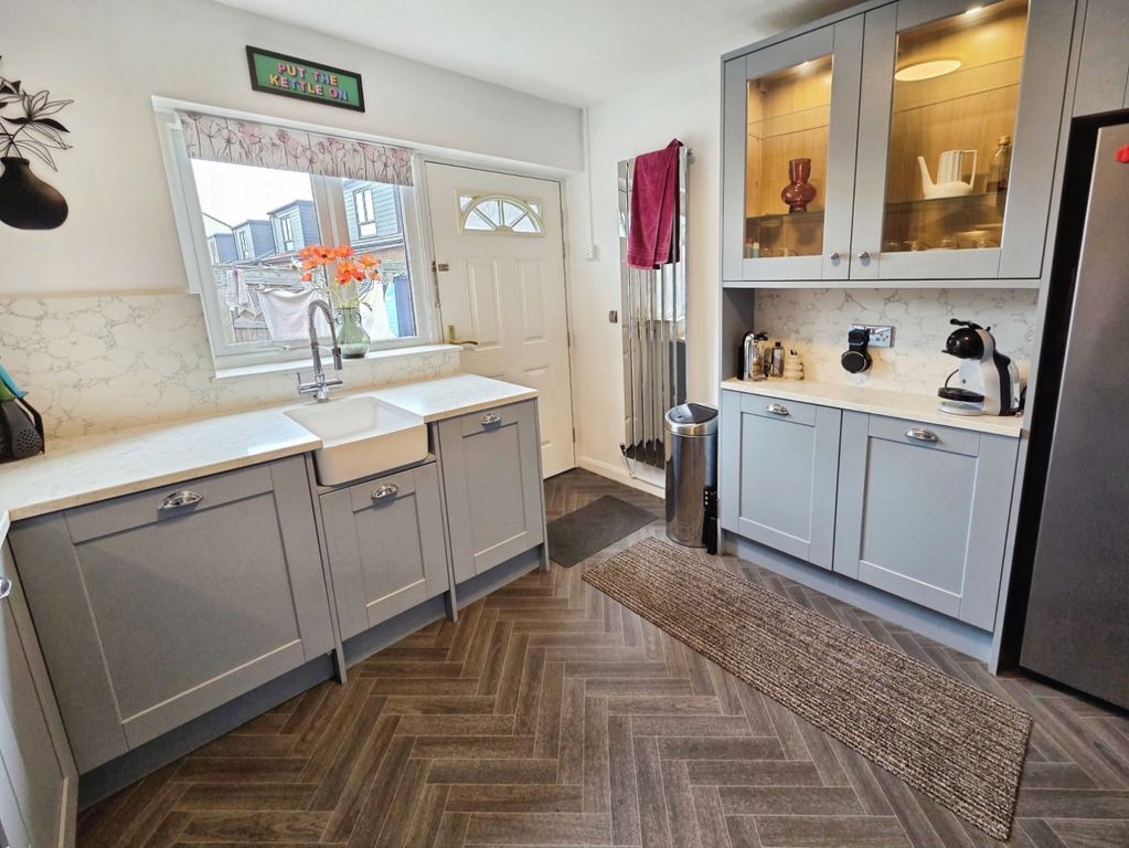 Property photo 3 of 19 Pbox-Img.Jpg