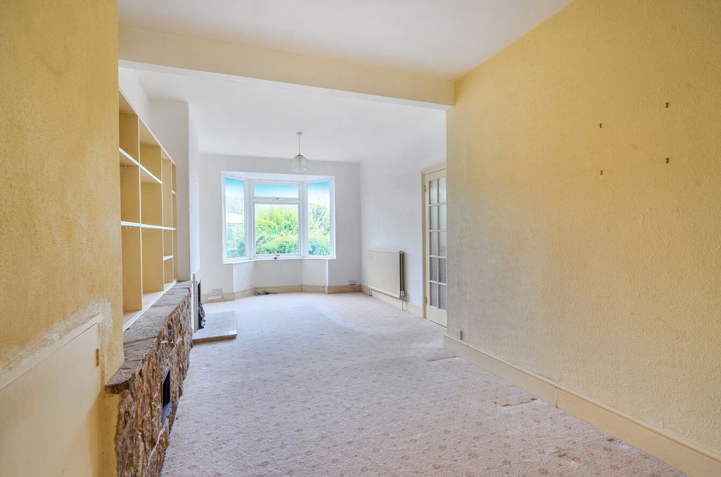 Property photo 2 of 24 1472373-9-6A21Ab6...