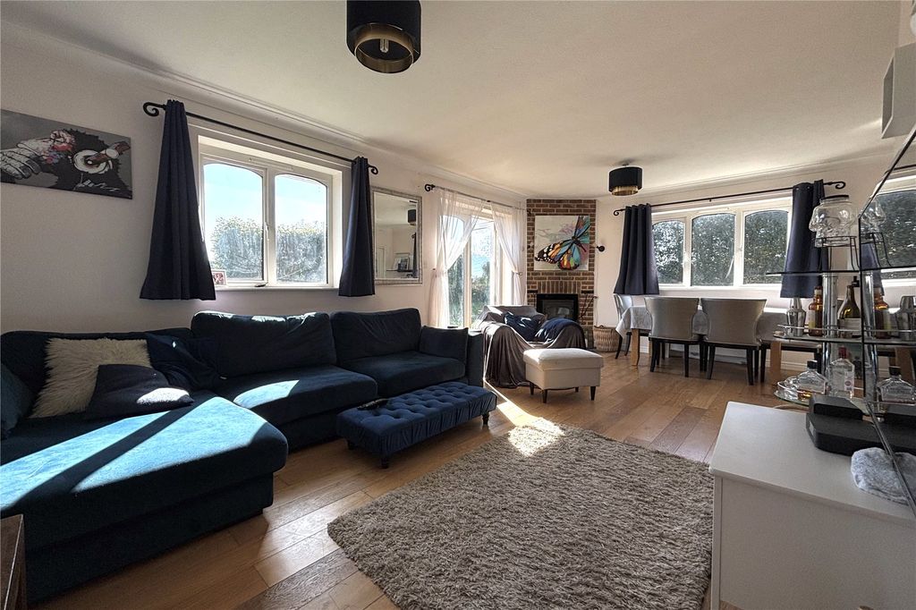 Property photo 2 of 16 Picture No. 05