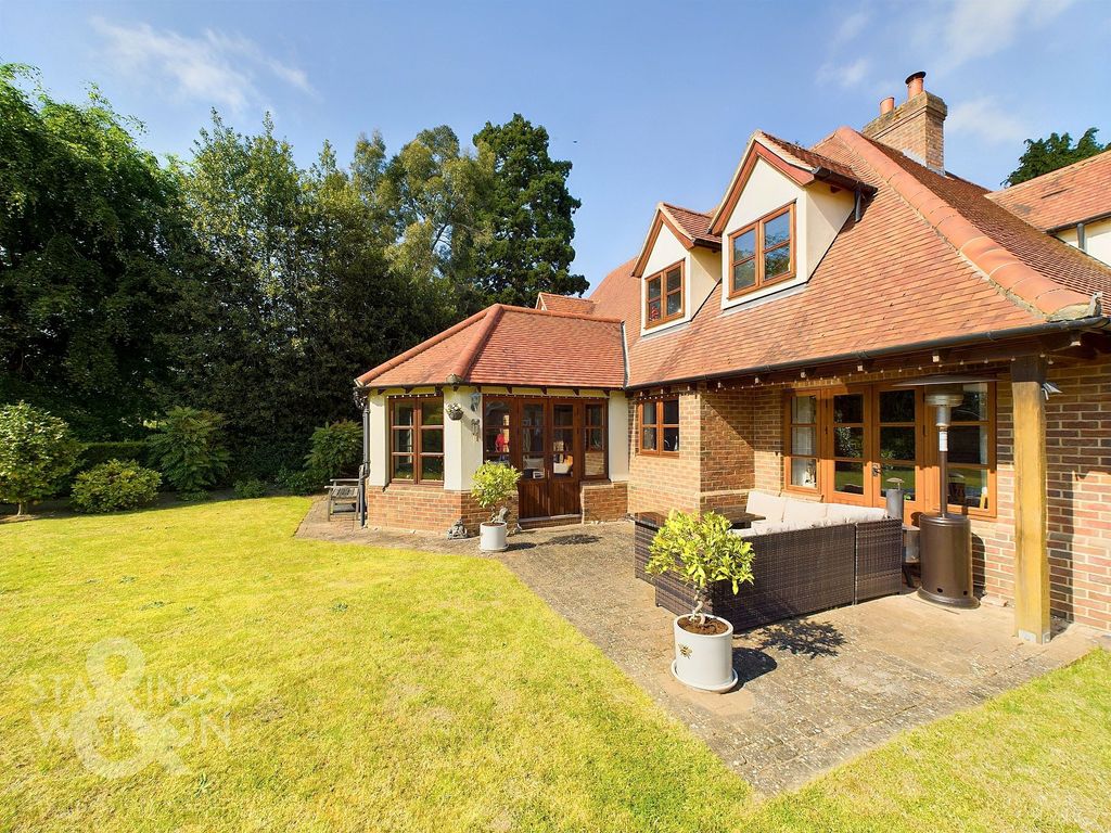 Property photo 3 of 47