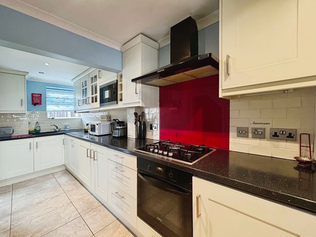 Property photo 2 of 11 Pbox-Img.Jpg