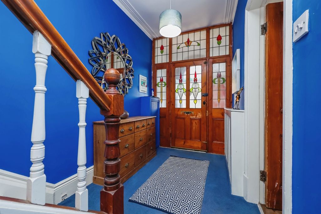 Property photo 2 of 22