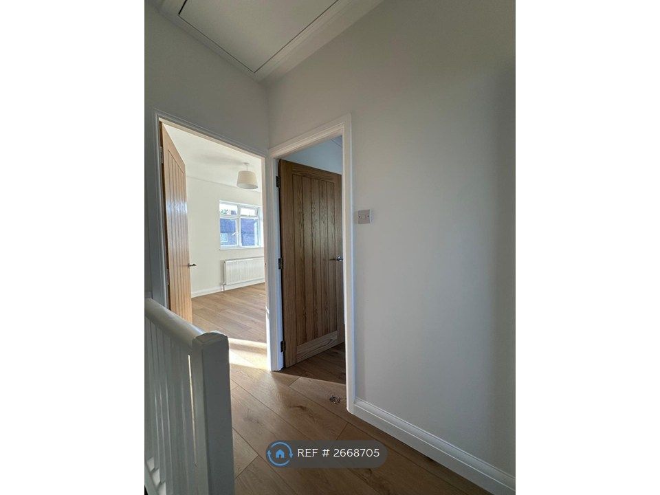 Property photo 2 of 4 First Floor Hallway