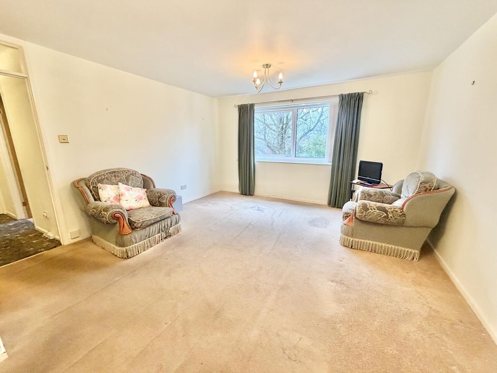 Property photo 2 of 8 Living Room