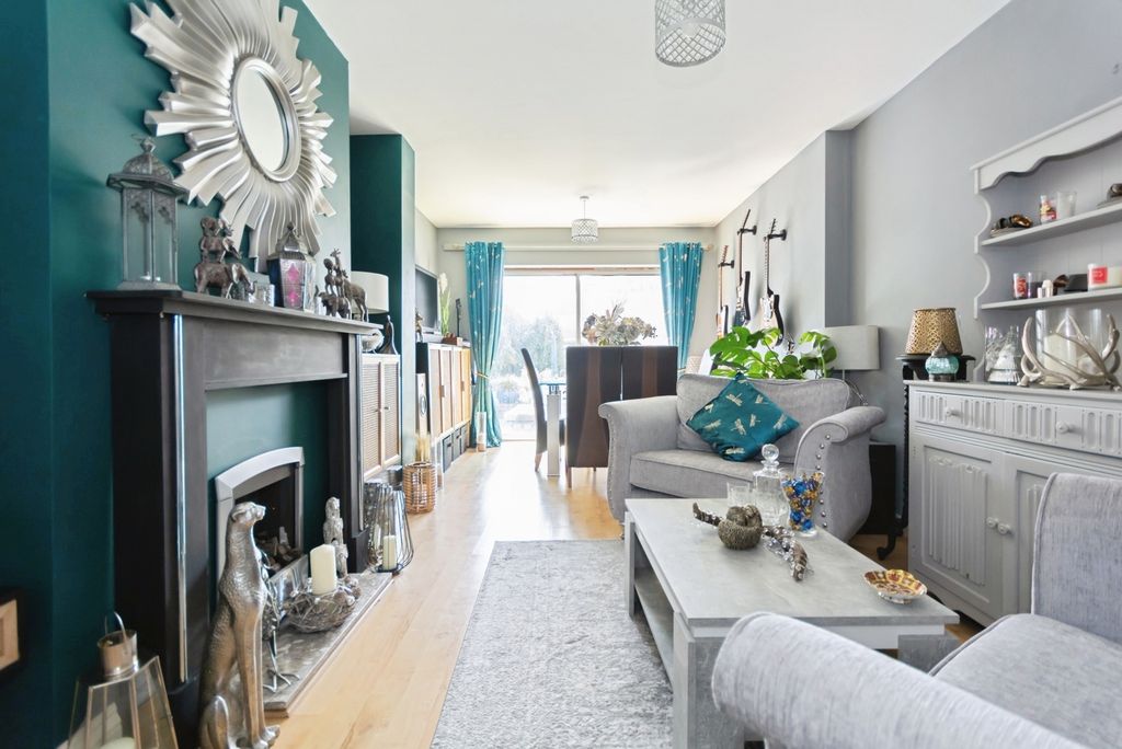 Property photo 3 of 17 Reception Two