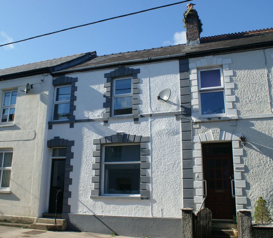 Property photo 1 of 12