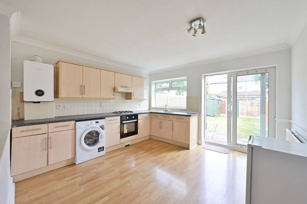 Property photo 1 of 9