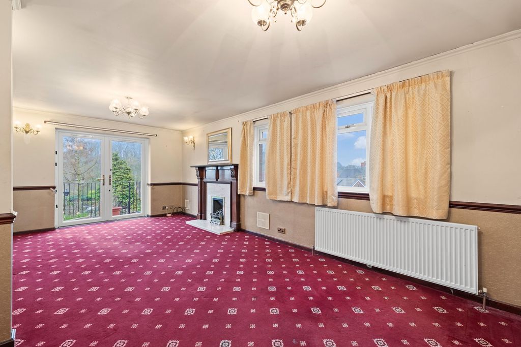 Property photo 3 of 35