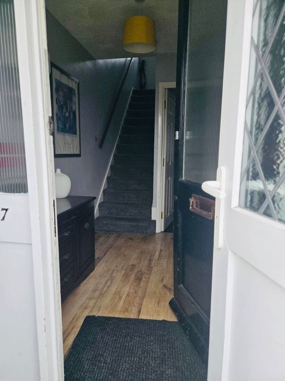 Property photo 2 of 32