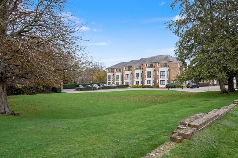 Property photo 1 of 16 Photo 16