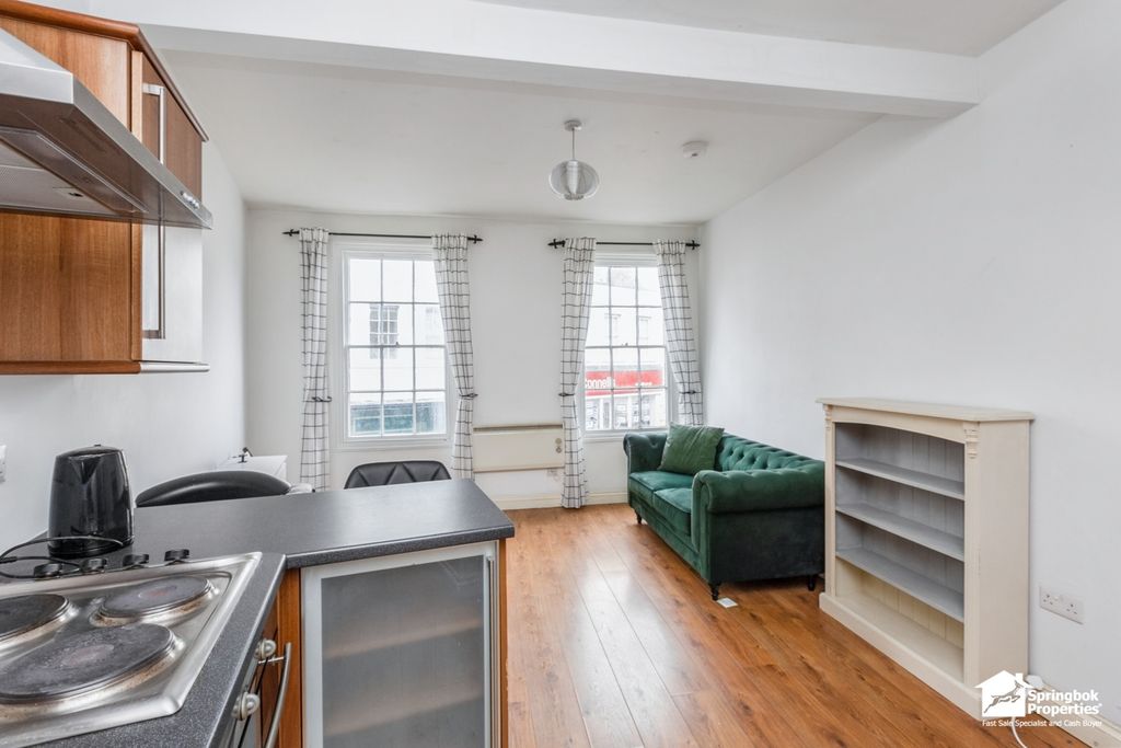 Property photo 3 of 8 Image 2