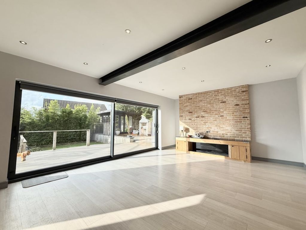 Property photo 1 of 36