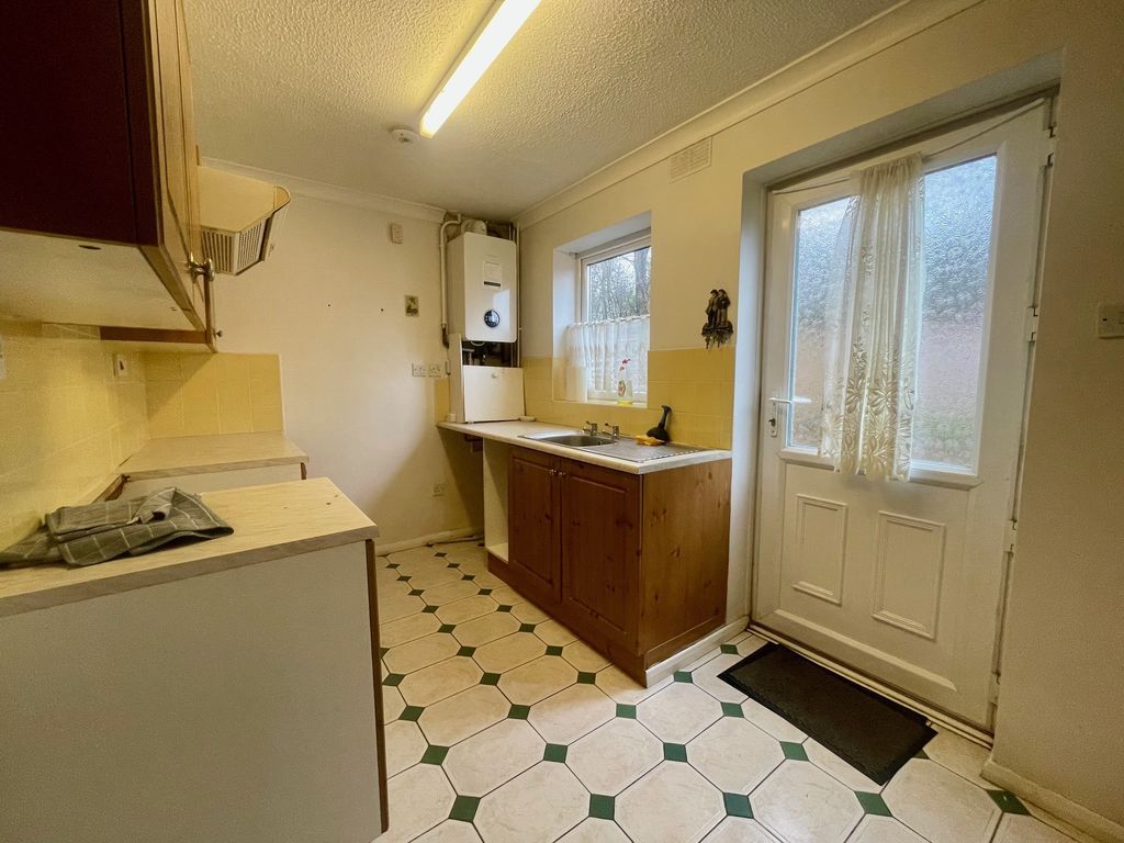 Property photo 3 of 7 Photo 4