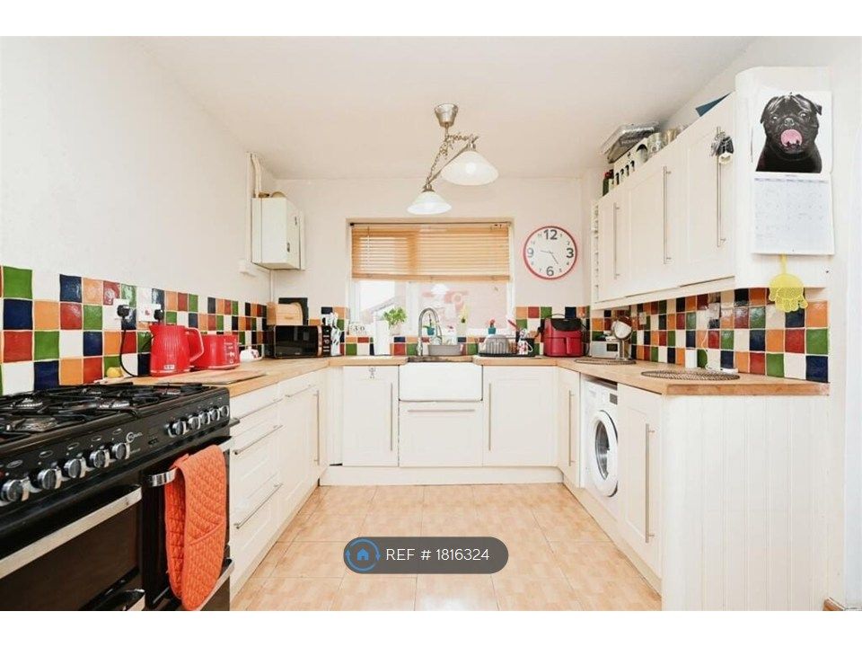 Property photo 2 of 21