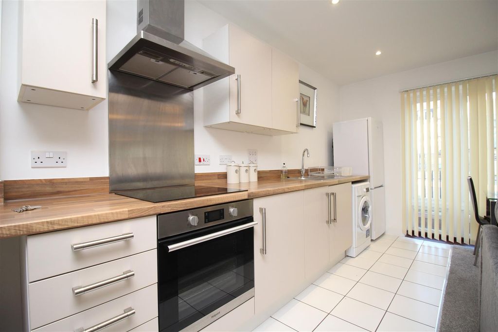 Property photo 3 of 5 Picture 3