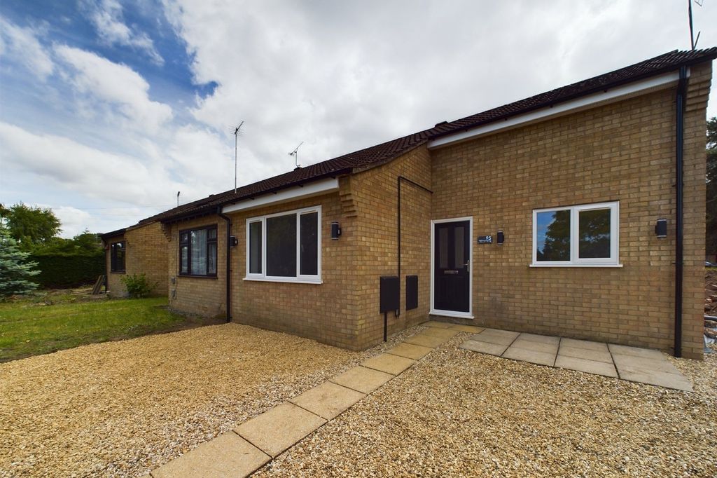 Property photo 1 of 7 Front