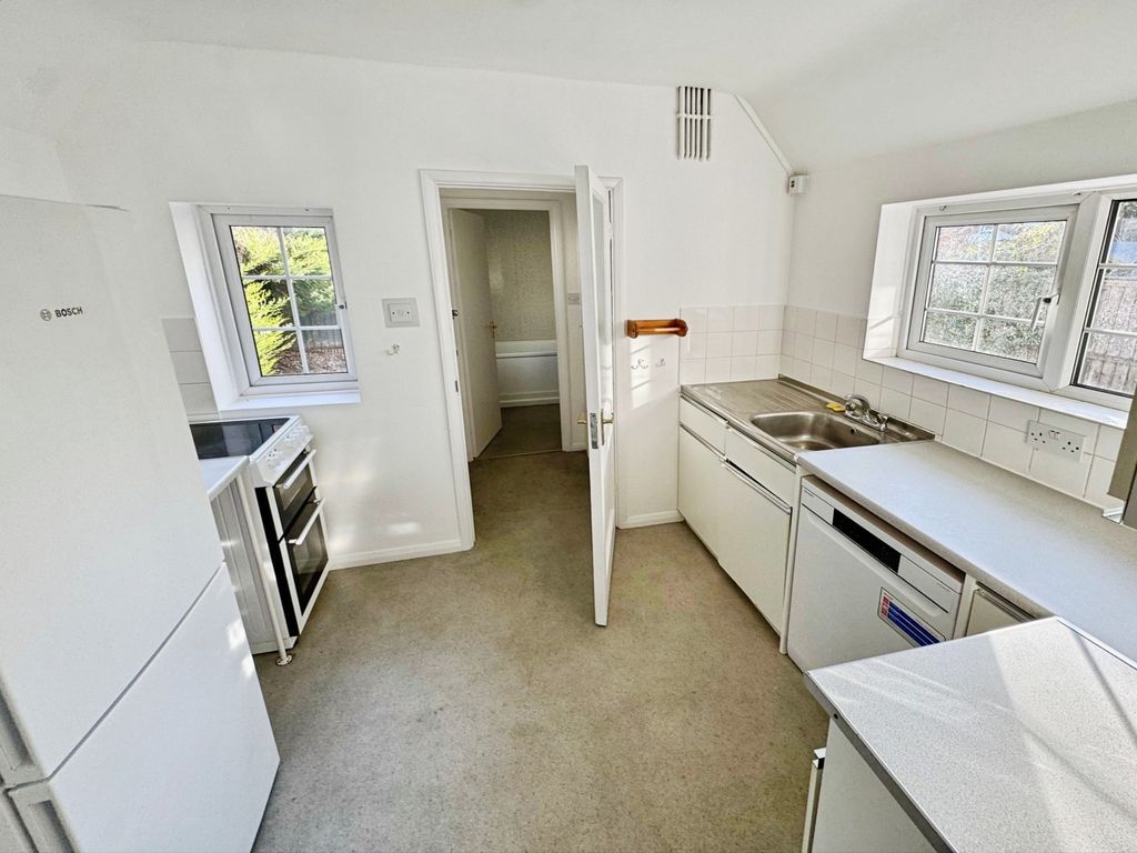 Property photo 2 of 8 41 Birchwood - Kitchen