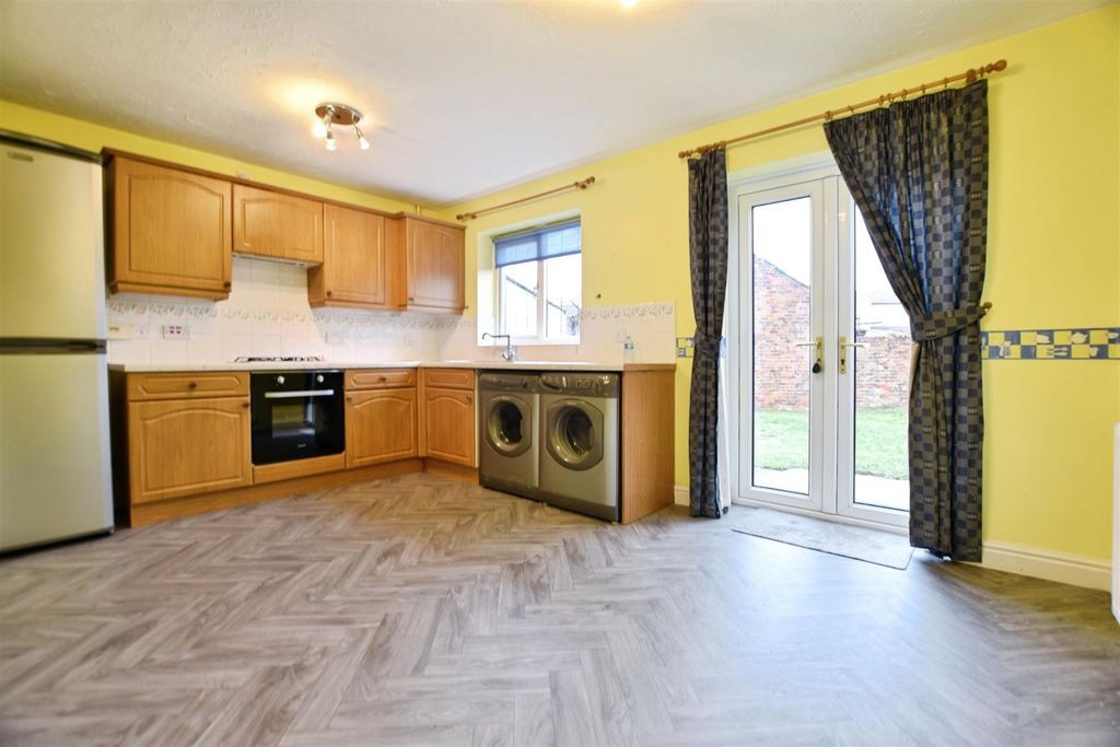 Property photo 3 of 11 Fitted Dining Kitchen