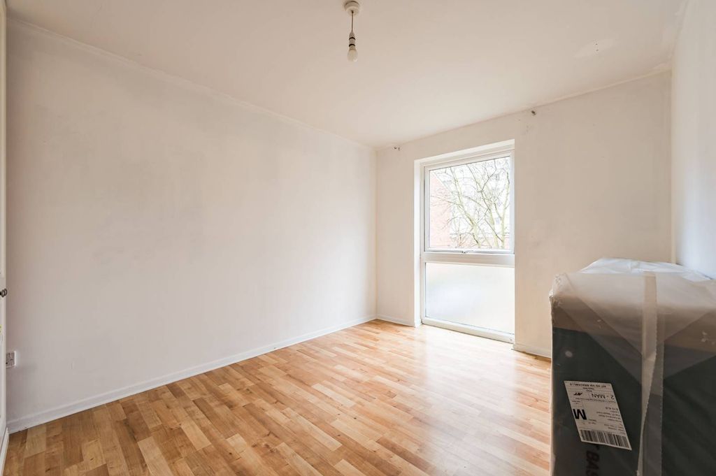 Property photo 3 of 10