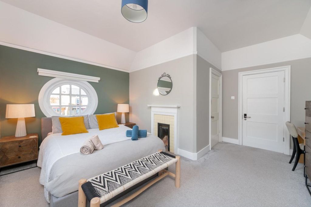 Property photo 1 of 24 1