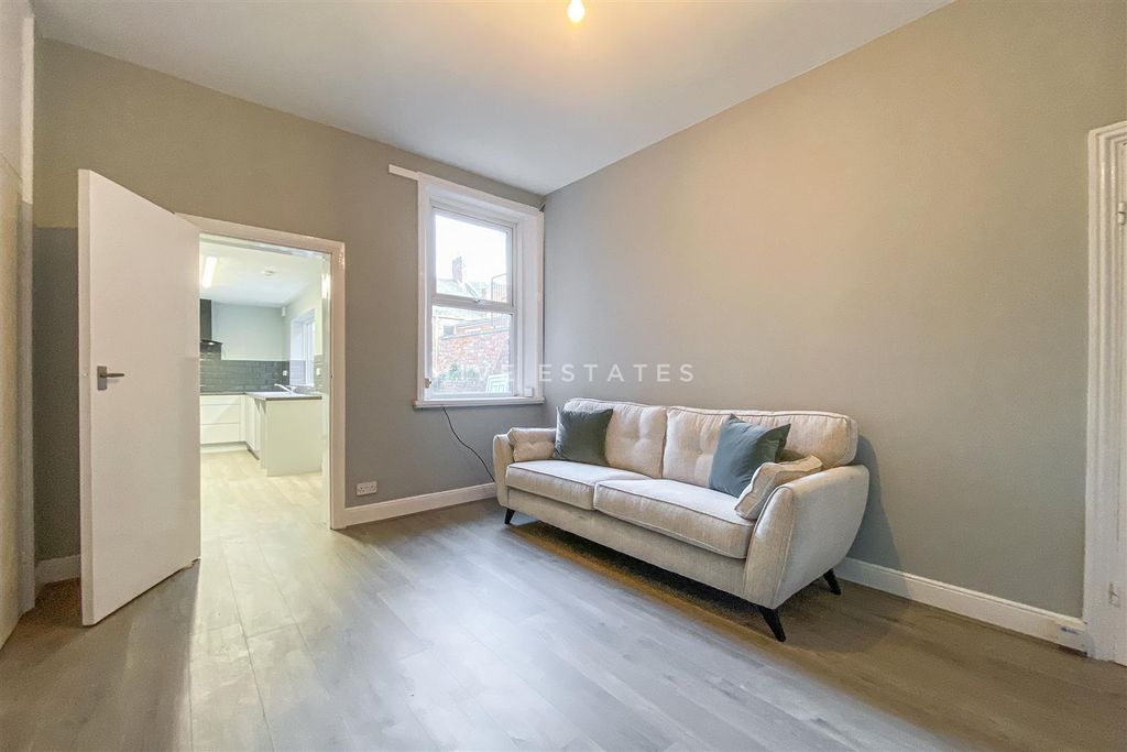 Property photo 2 of 6 W-5064.Jpg