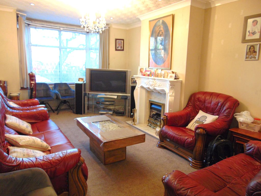 Property photo 2 of 19