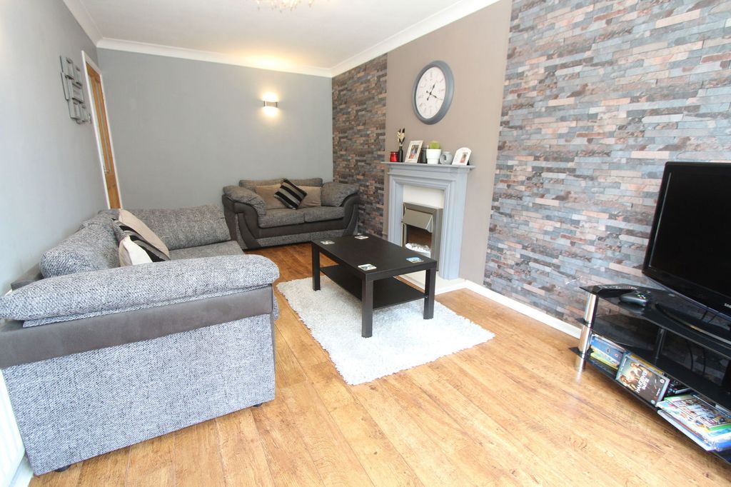 Property photo 3 of 16