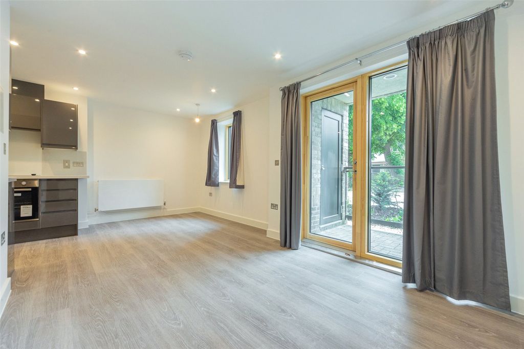 Property photo 3 of 13 Picture No. 34