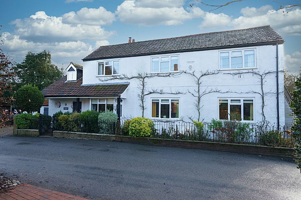 Property photo 2 of 29