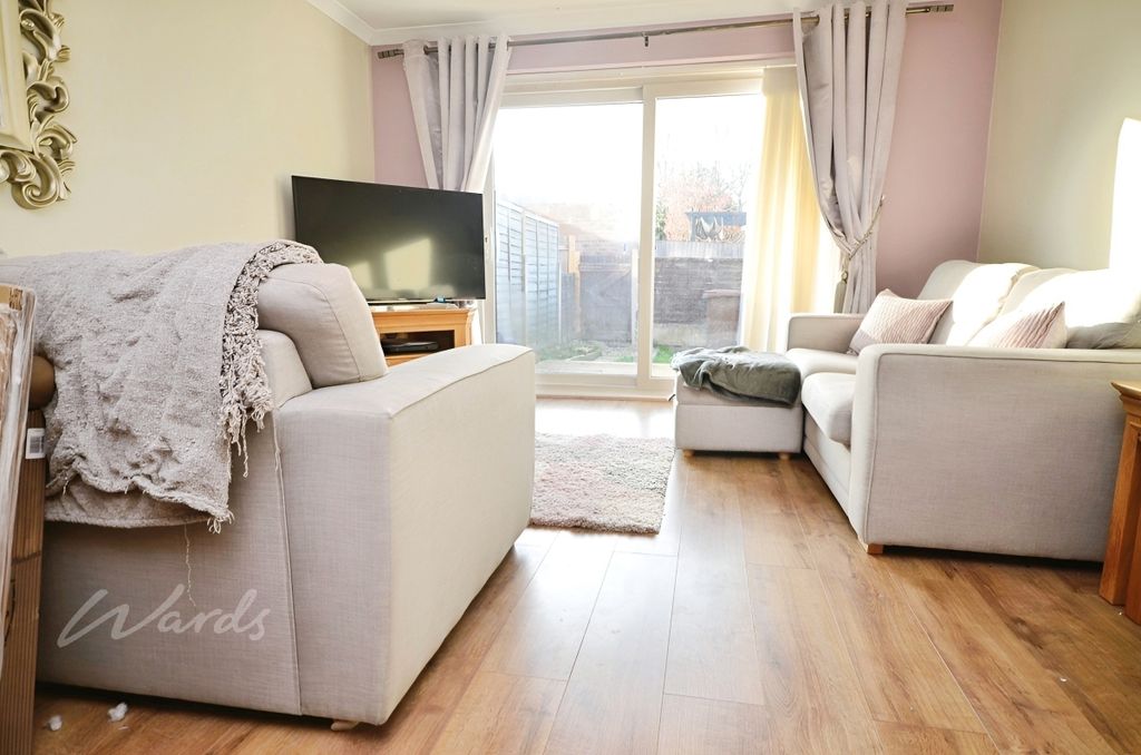 Property photo 3 of 7 Clandon Lounge