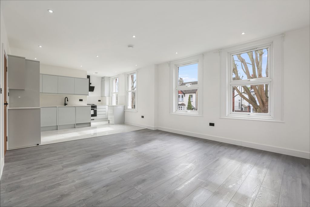 Property photo 1 of 23 Ach_5150
