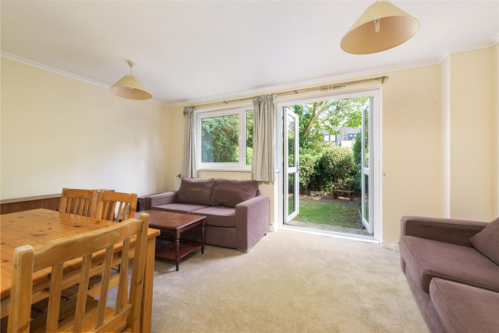 Property photo 2 of 9 23 Ericcson Close Rec 1-.Jpg