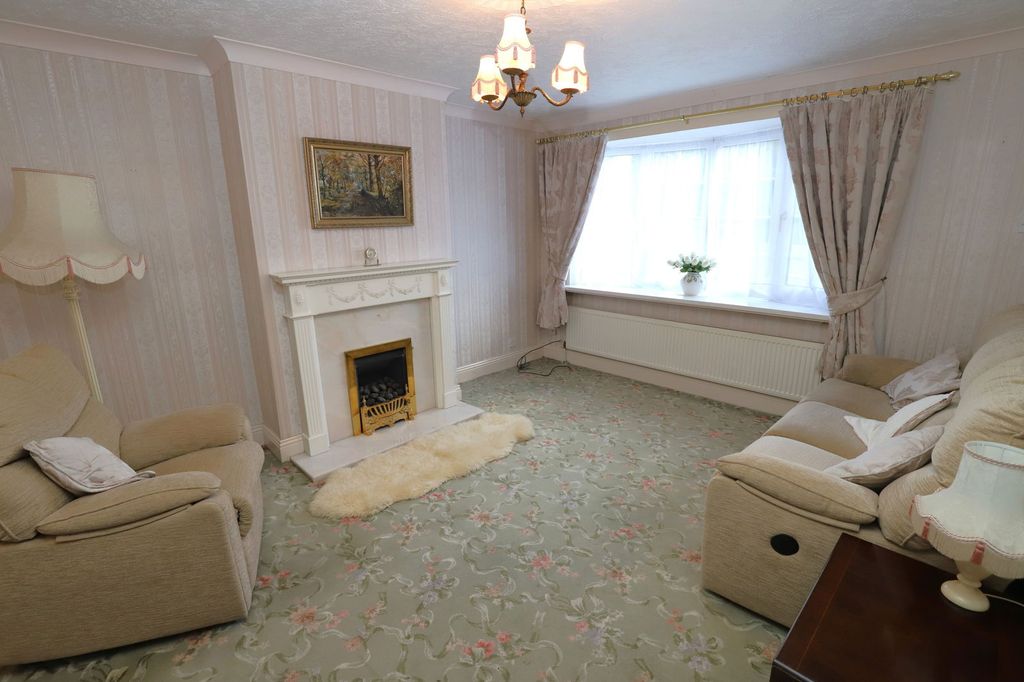 Property photo 2 of 30