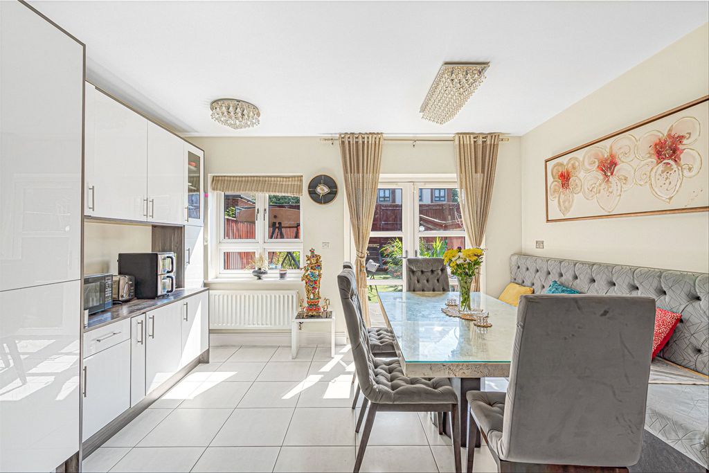 Property photo 3 of 13 Picture No. 05