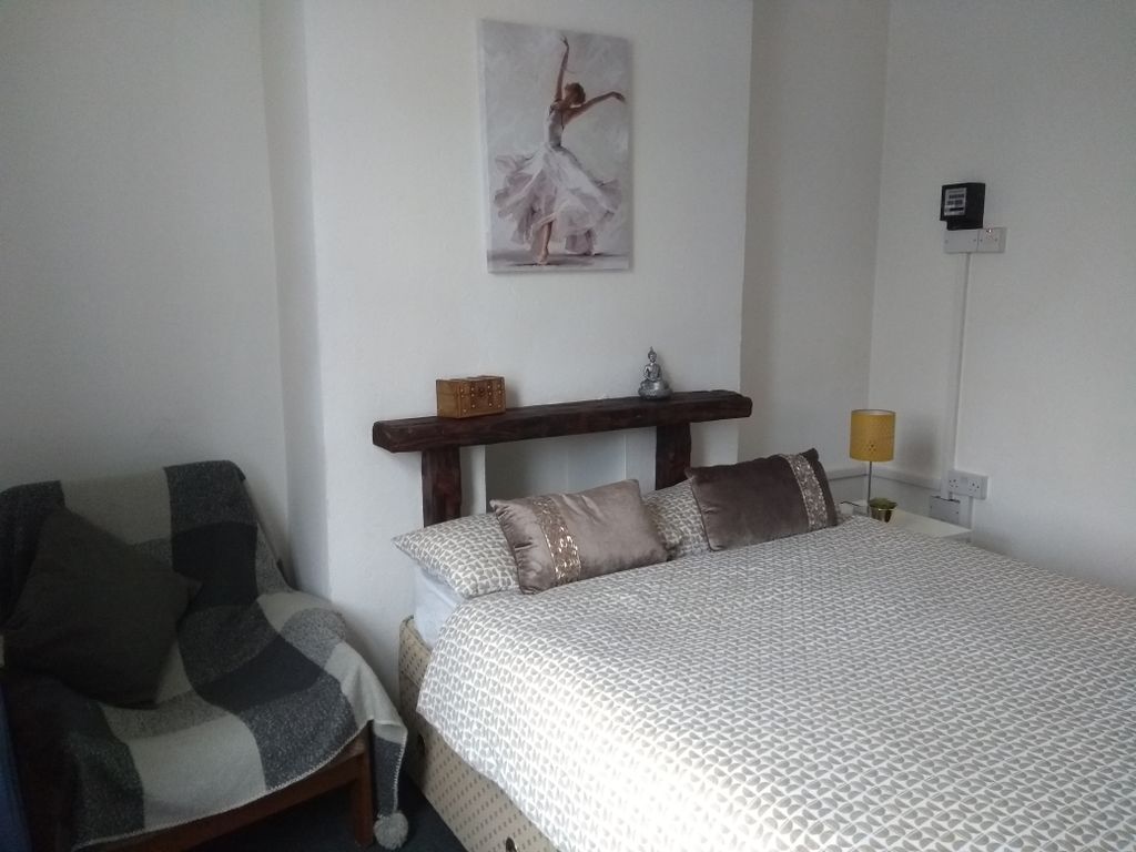 Property photo 1 of 2