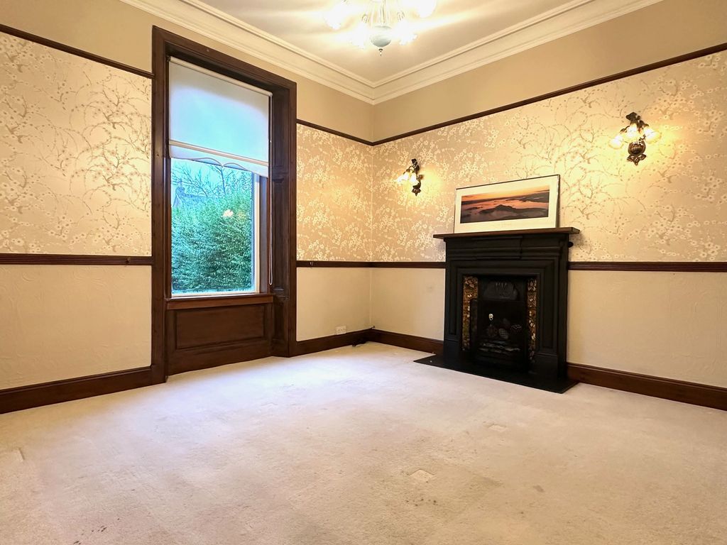 Property photo 3 of 14 Dining Room