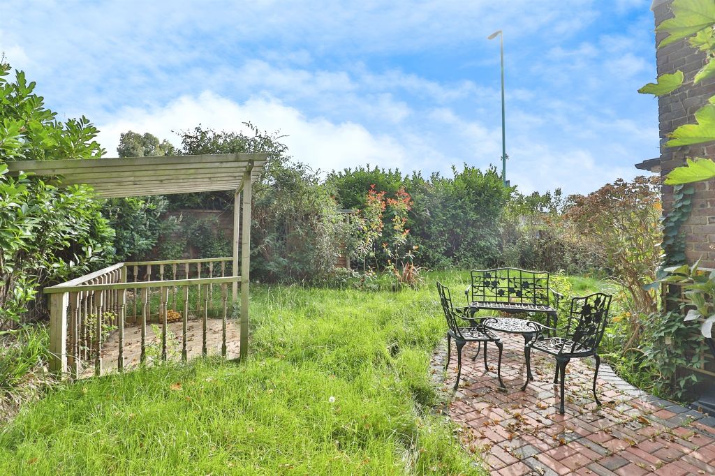 Property photo 3 of 17