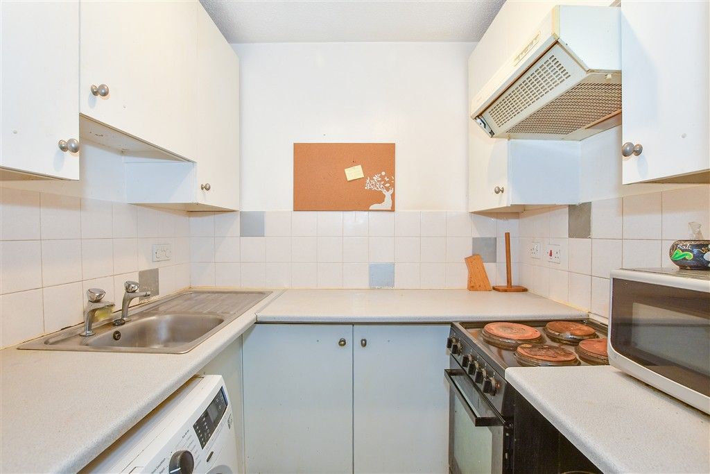 Property photo 2 of 12 Kitchen