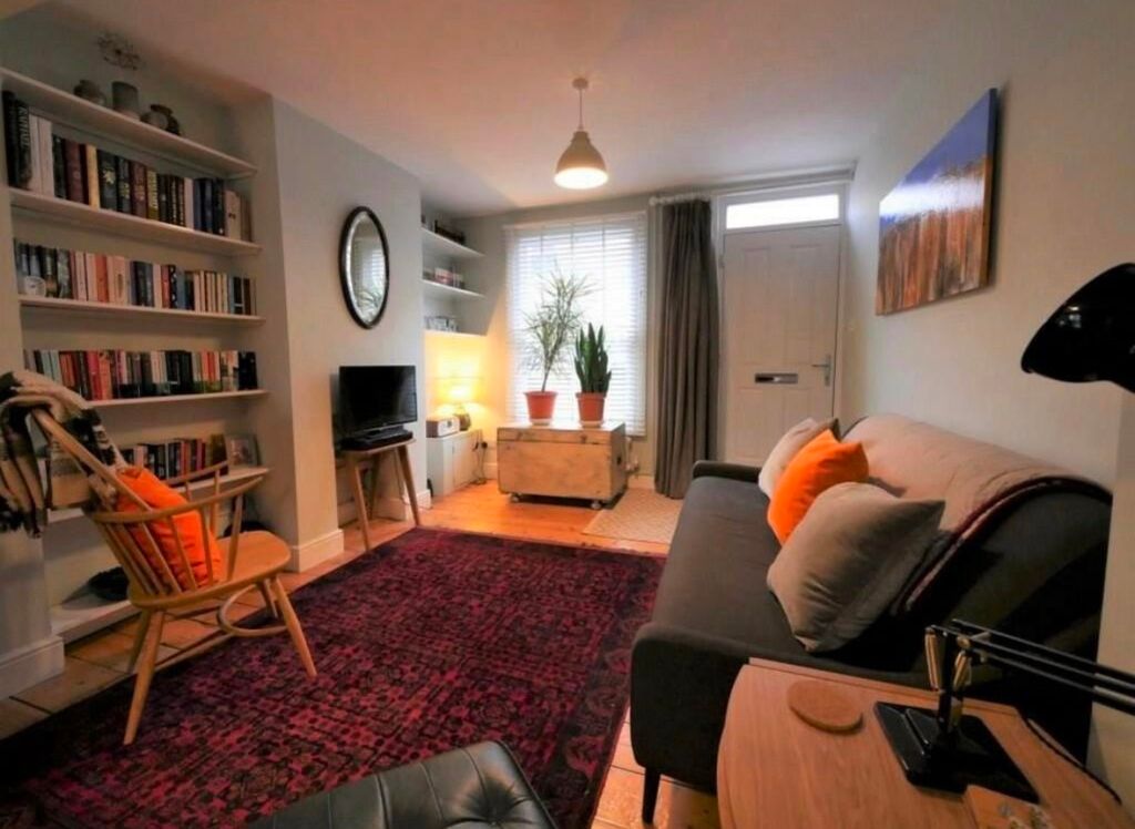 Property photo 3 of 18