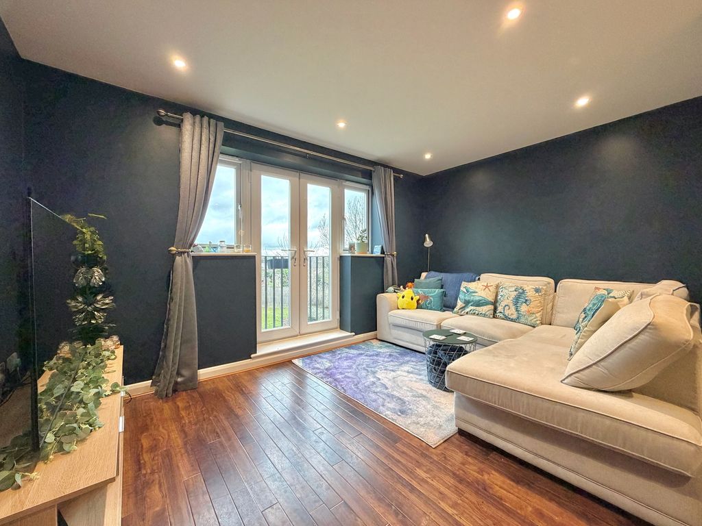 Property photo 2 of 11 Living Area