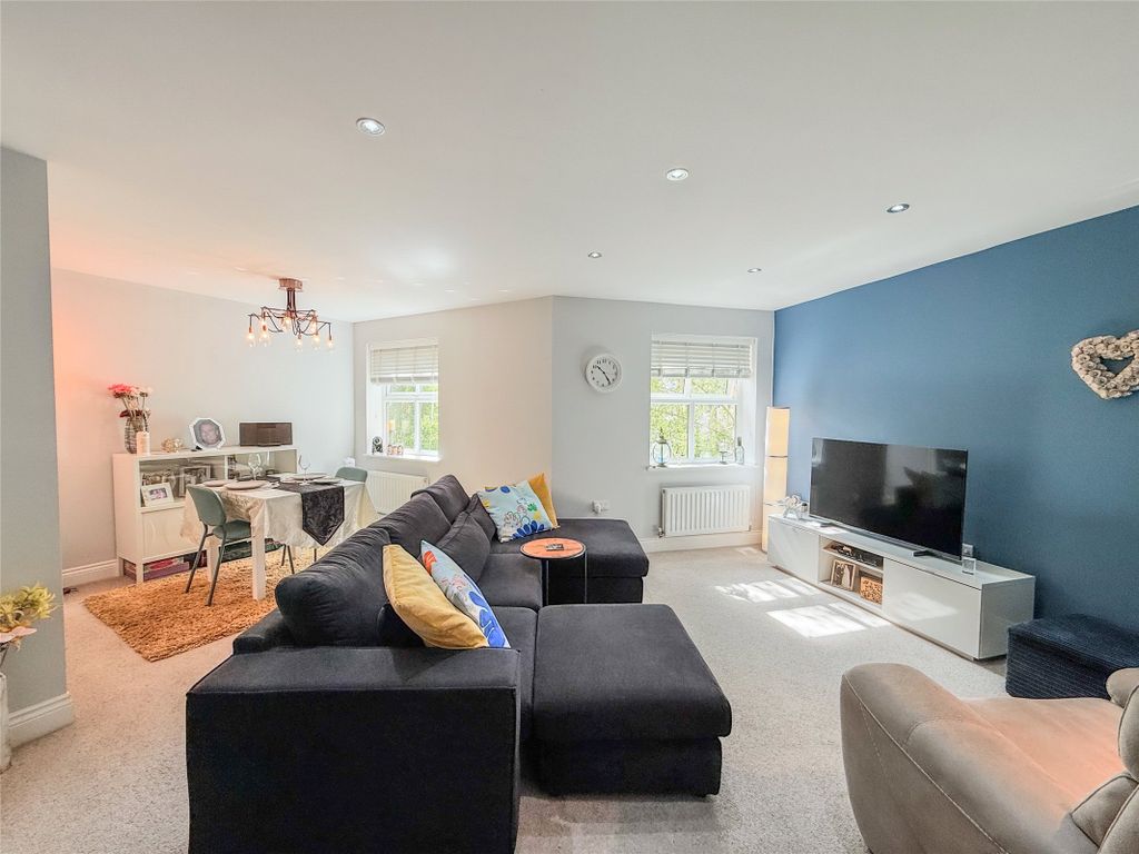 Property photo 1 of 14 Lounge/Diner