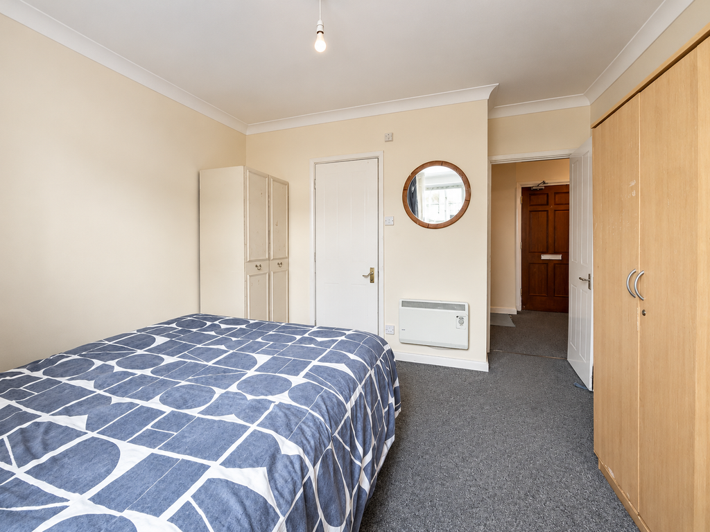 Property photo 3 of 11