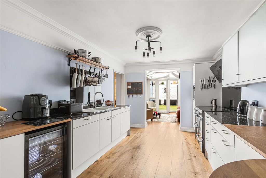 Property photo 3 of 26 34_66964.Jpg