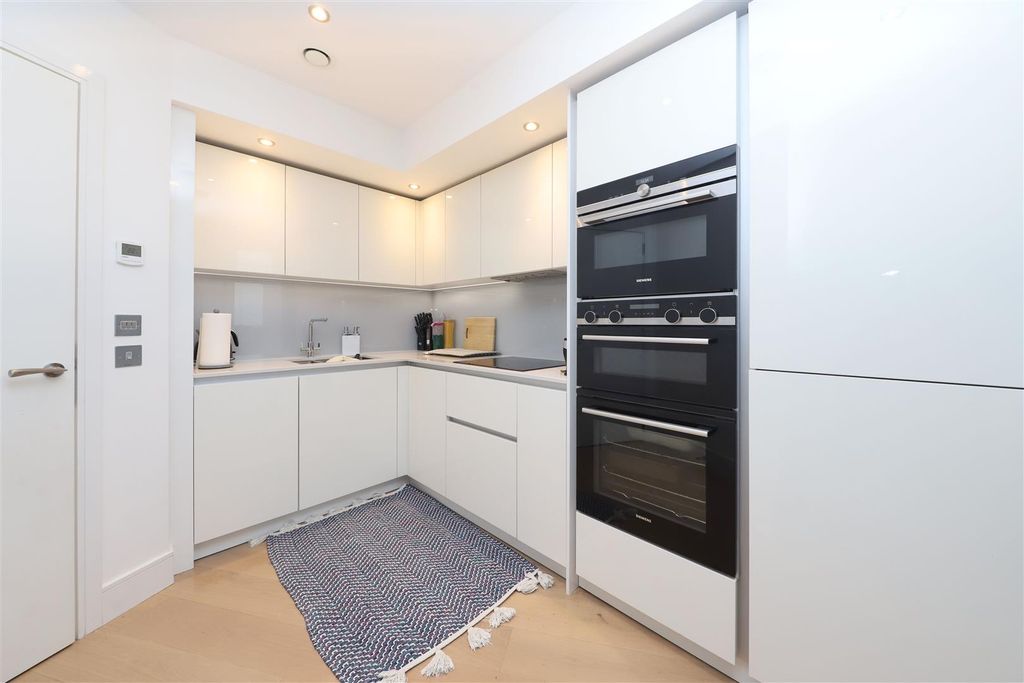 Property photo 3 of 13 Kitchen