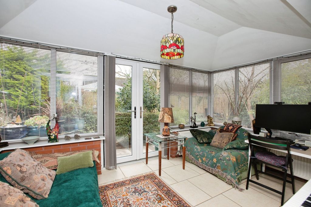 Property photo 3 of 20 Set1-21