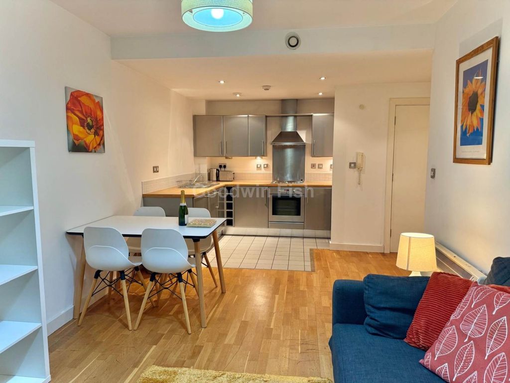 Property photo 3 of 13